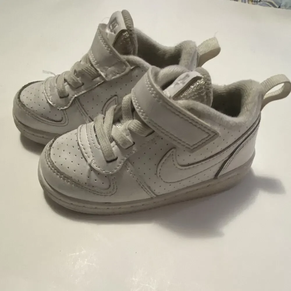 Nike Court Borough Low 2 Toddler Size 6C White Hook Loop Sneakers Shoes